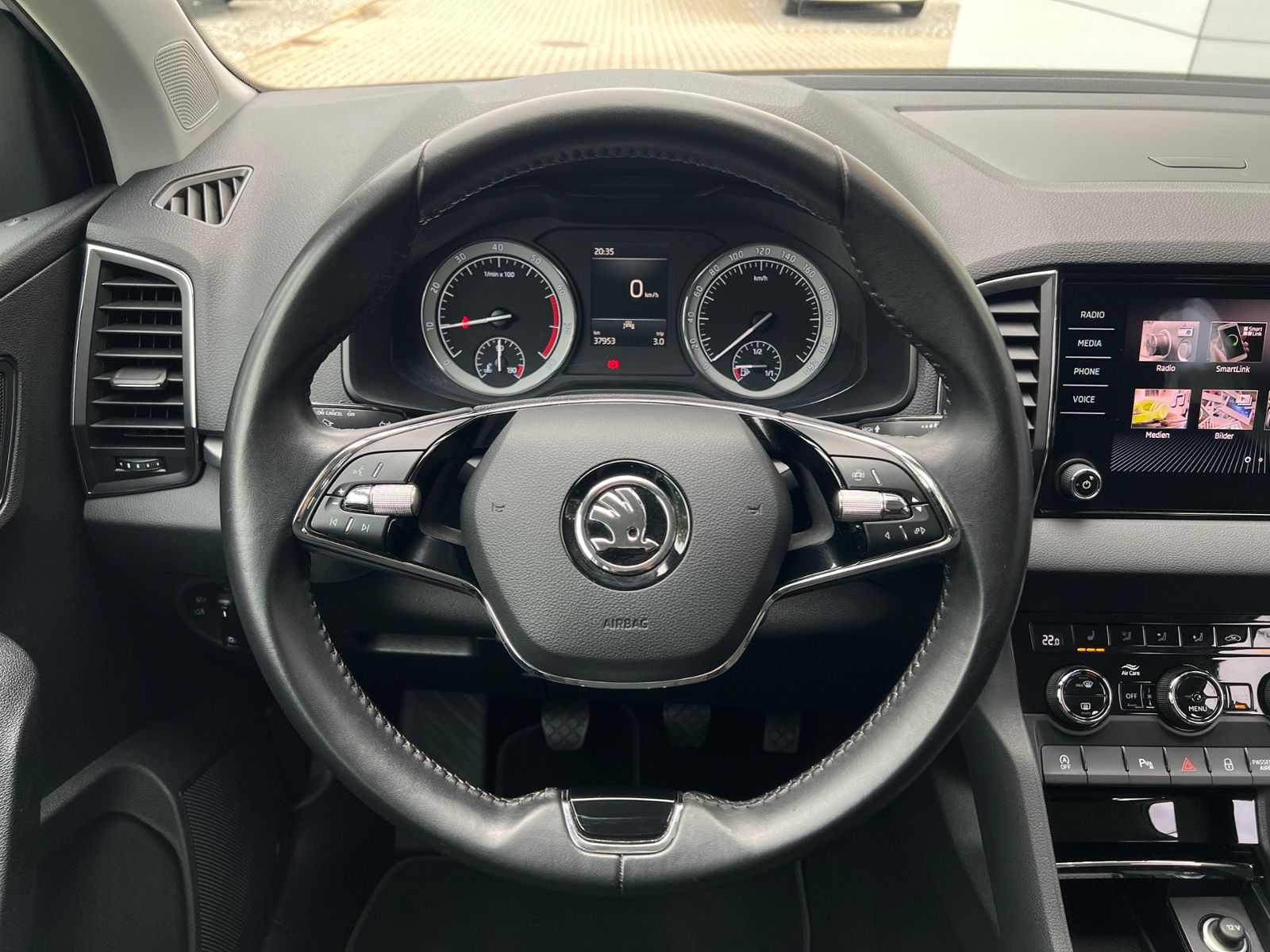 Fahrzeugabbildung SKODA Karoq Ambition 1.5 TSI *AHK, SmartLink, Kamera,