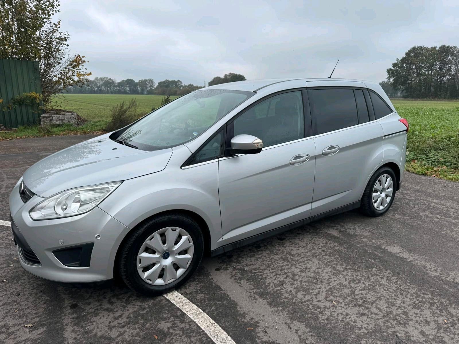 Ford Grand C-MAX 2012 — rear view