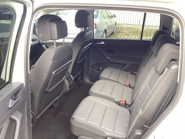 Fahrzeugabbildung Volkswagen Touran MOVE 2,0 TDI DSG 7-SITZER KAMERA LED NAVI