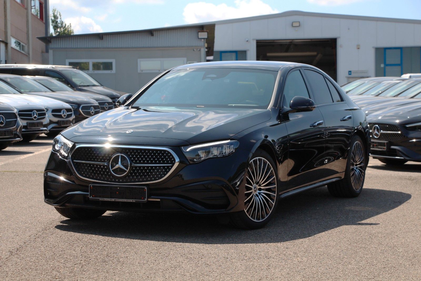 Mercedes-Benz E 220 d NIGHT 20Zoll AMBIENTE ACC GUARD AMG Line