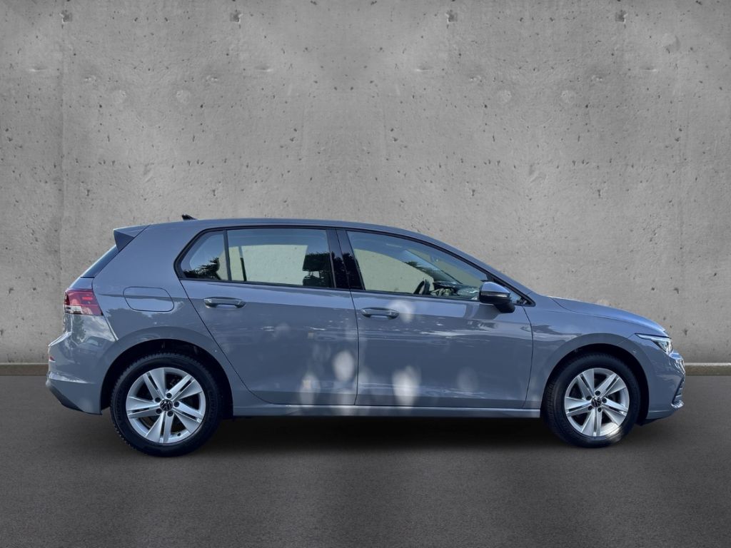 Fahrzeugabbildung Volkswagen Golf 2.0 TDI Life Navi AHK GJR