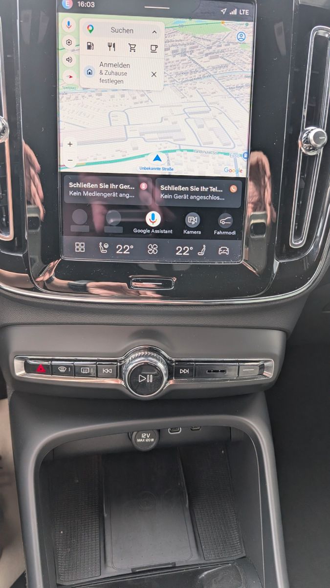 Fahrzeugabbildung Volvo XC 40 B4/Standheizung/Winterpaket