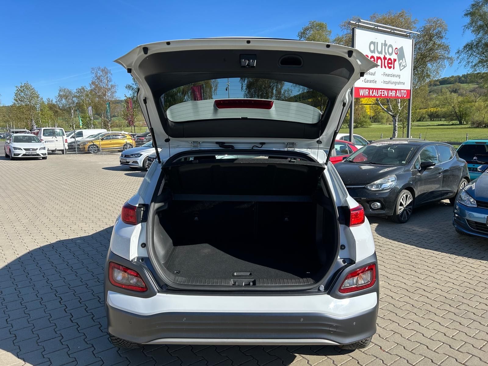 Fahrzeugabbildung Hyundai Kona Style Elektro°64 kWh°Kamera°LED°Navi°