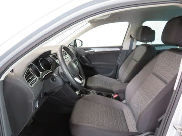 Volkswagen Tiguan - 10