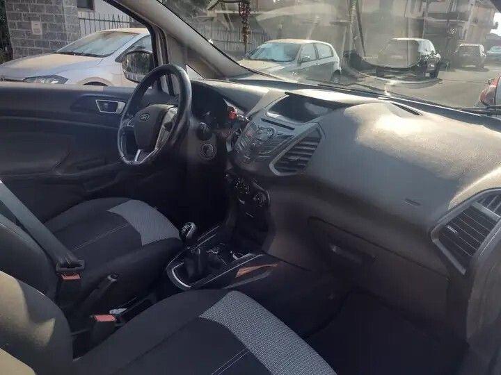Ford EcoSport 2015 — photo 13
