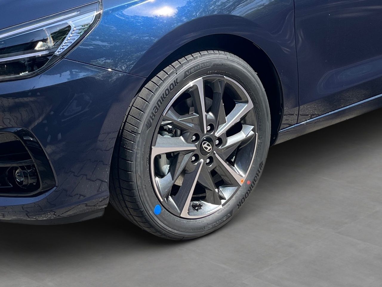 Fahrzeugabbildung Hyundai i30 TREND 2xKlima AUT DynLicht Kam. KlimaA LED