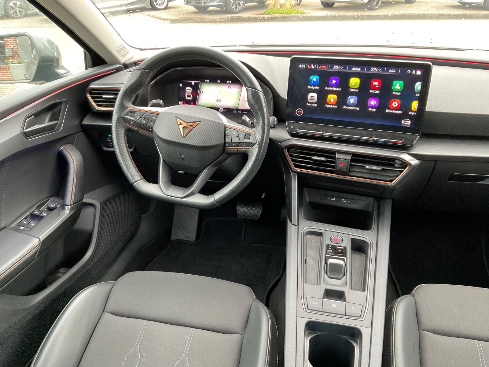 Fahrzeugabbildung CUPRA Leon 1.5 eTSI 110kW DSG,Kamera,Navi,LED,Carplay