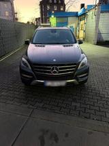 Mercedes-Benz Mercedes ML 350  2012  Sehr gepflegt  V... - Mercedes-Benz ML 350 in Frankfurt (Main)