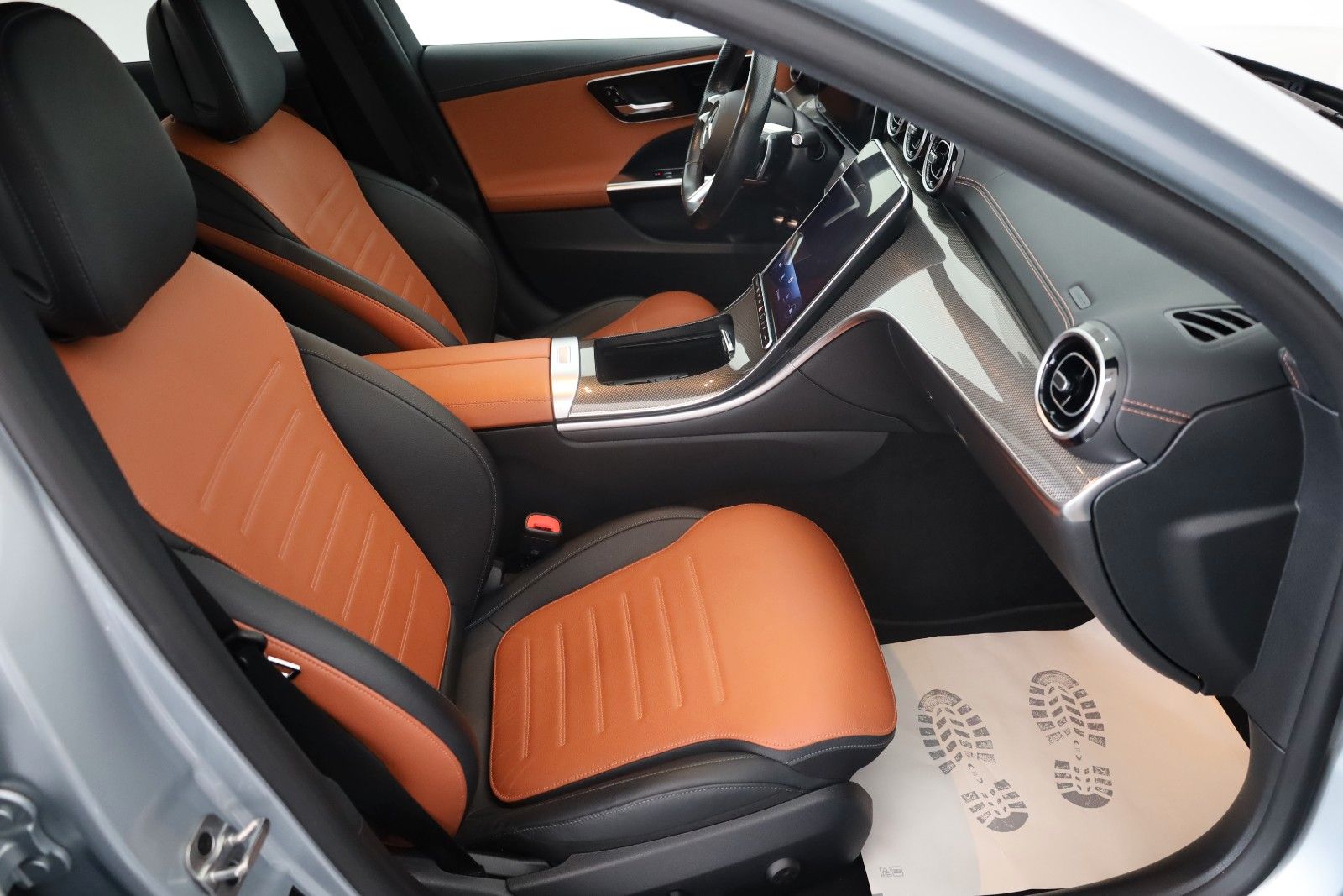 Fahrzeugabbildung Mercedes-Benz C 300e T AMG Line Leder,Navi,LED,AppleCarpl.,AHK