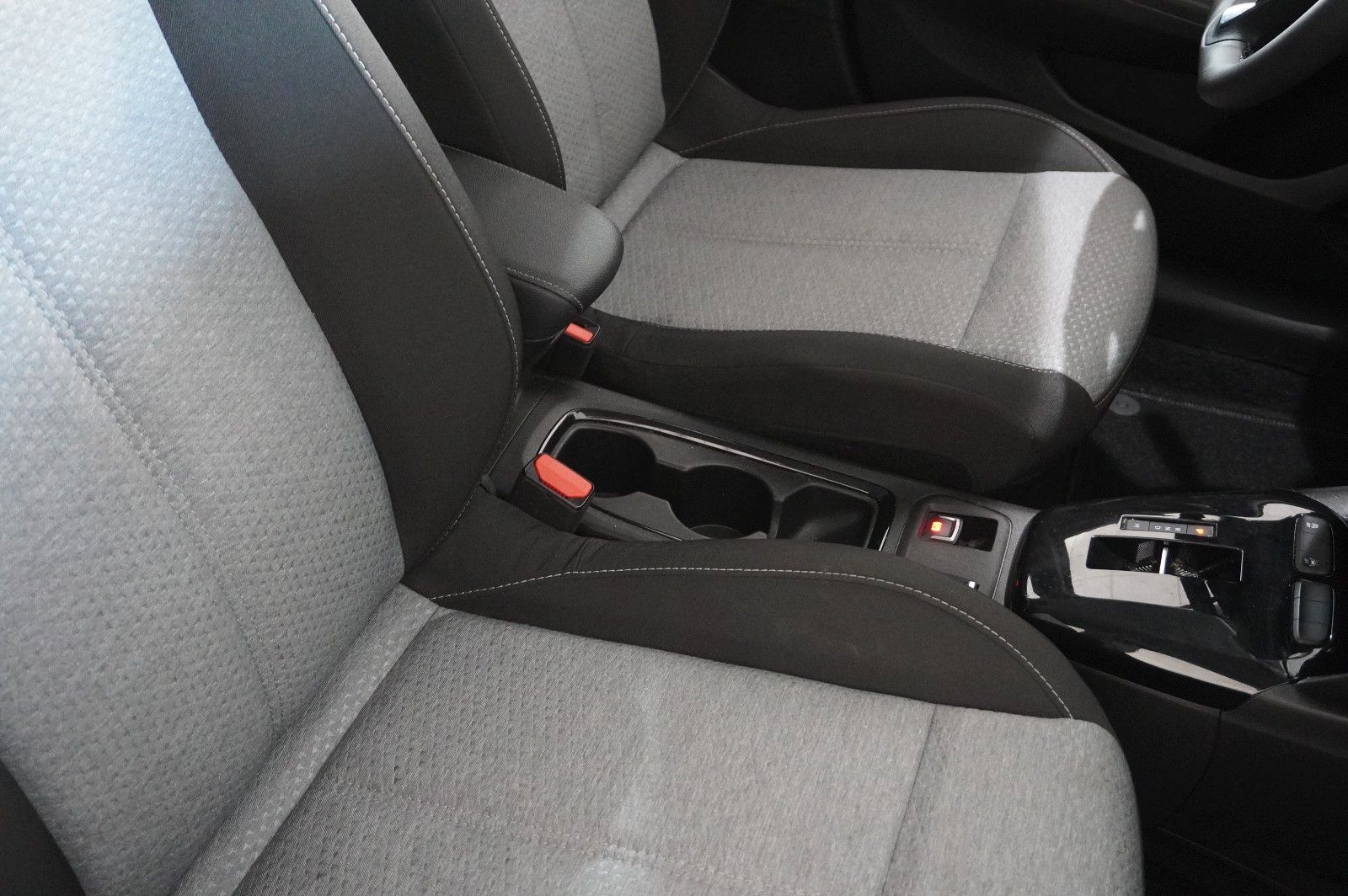 Fahrzeugabbildung Opel Corsa F 1.2T EDITION NAVI/LED/SPORT/SHZ/PDC/DAB+