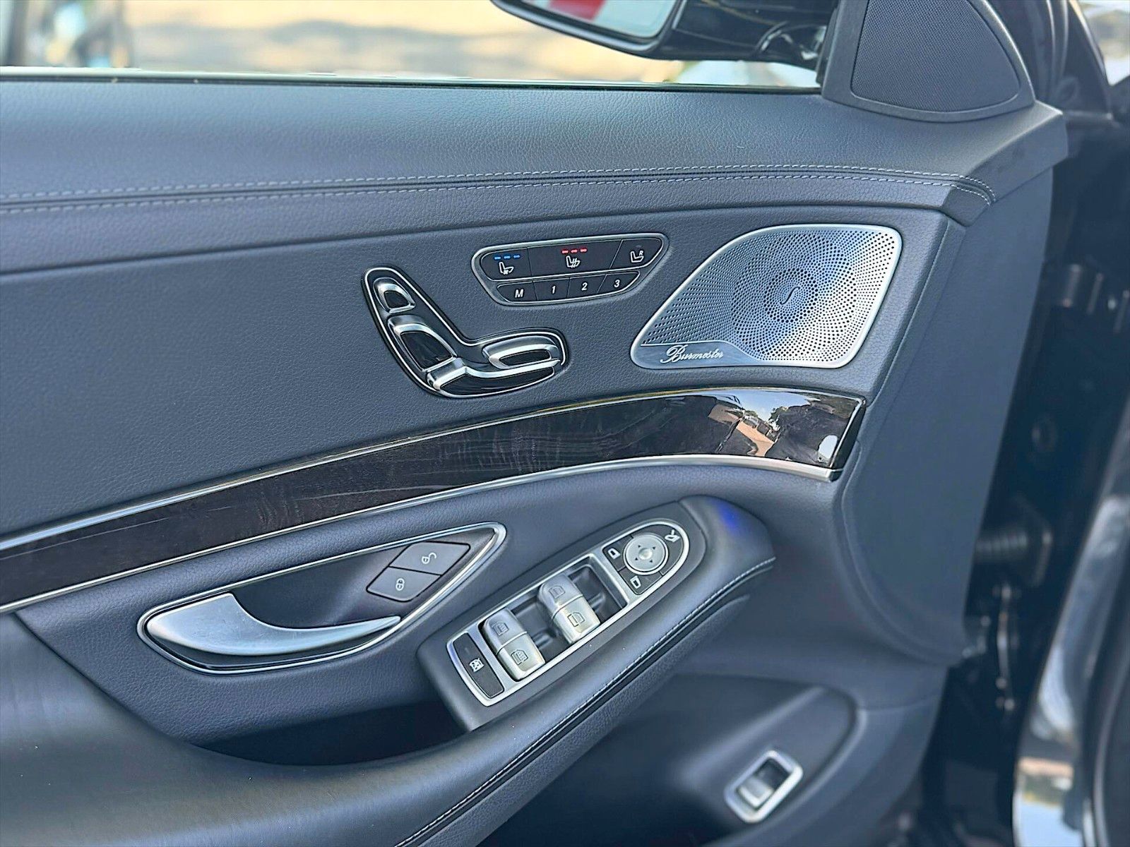 Fahrzeugabbildung Mercedes-Benz S 400d L AMG *Multibeam*Pano*ACC*DAB*Burmester*