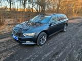 Volkswagen VOLKSWAGEN PASSAT B 8 VARIANT 2.0 TDI - Volkswagen Passat in Hamburg: Variant