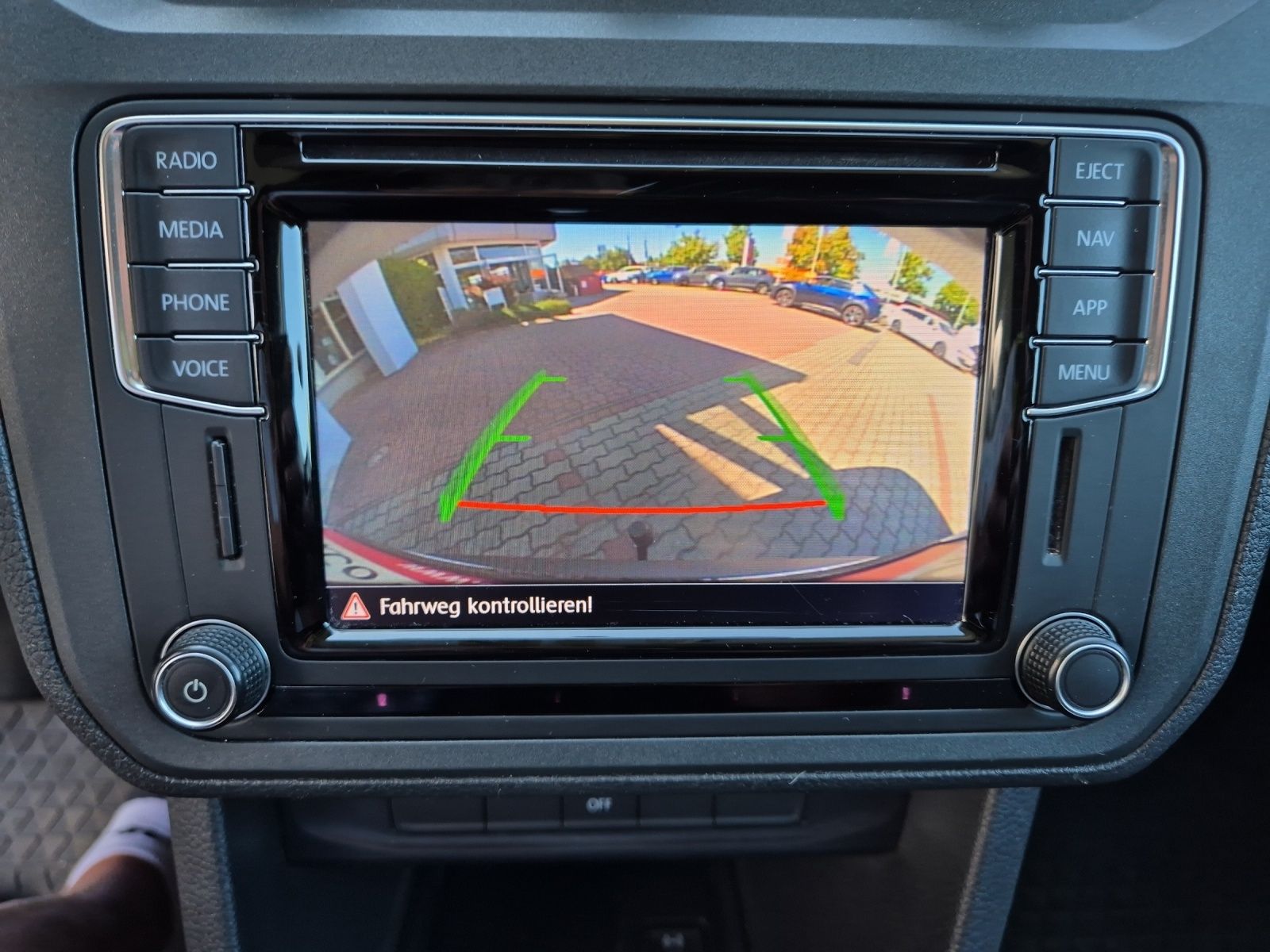 Fahrzeugabbildung Volkswagen Caddy Kasten Maxi TDI DSG AHK RearView Navi Klim