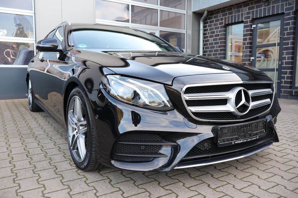 Image of Mercedes-Benz E 200