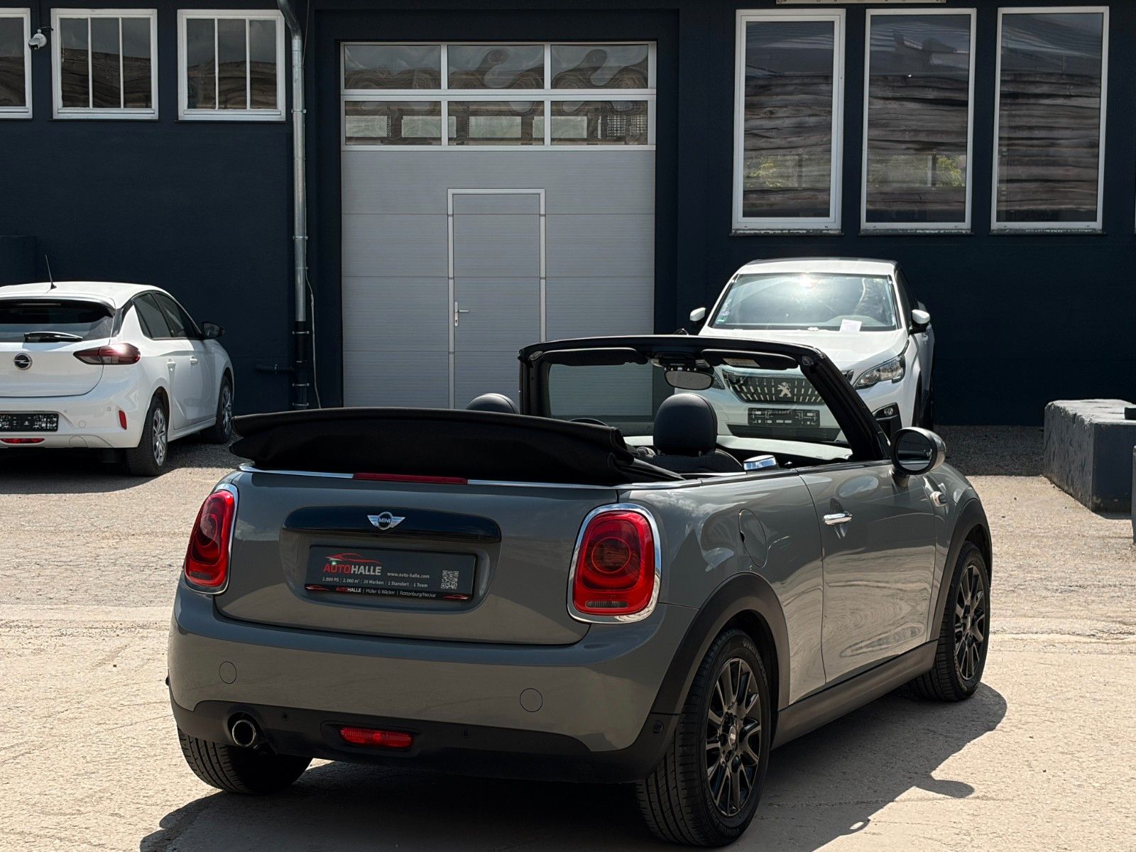 Fahrzeugabbildung MINI Cooper Cabrio Chili Tempomat LED PDC BT SHZ