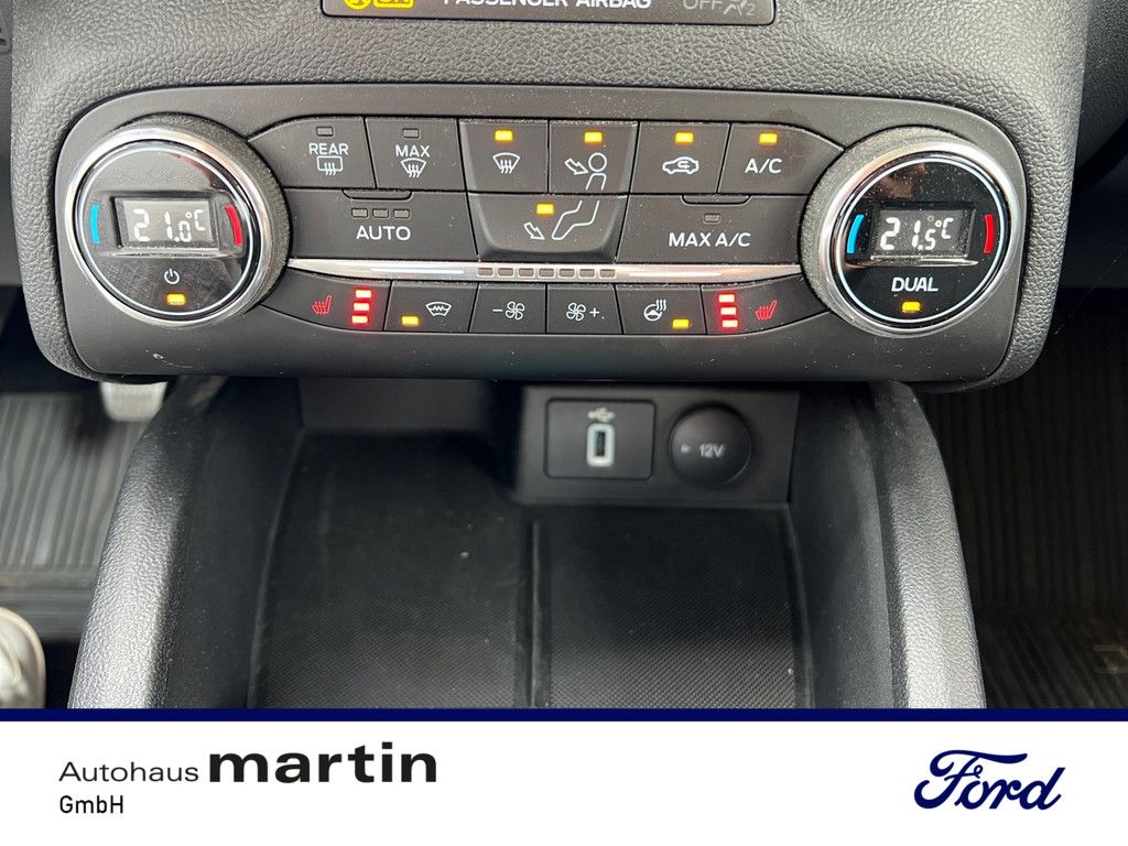 Fahrzeugabbildung Ford Focus 1.5 Active PDC SHZ KAMERA NAVI ACC LED
