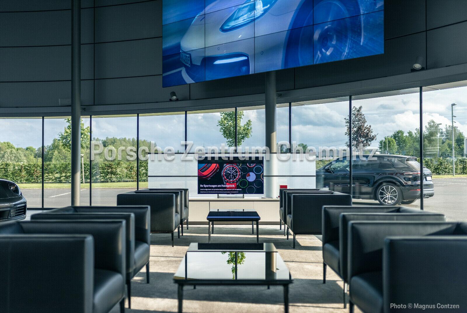 showroom-image-bottom