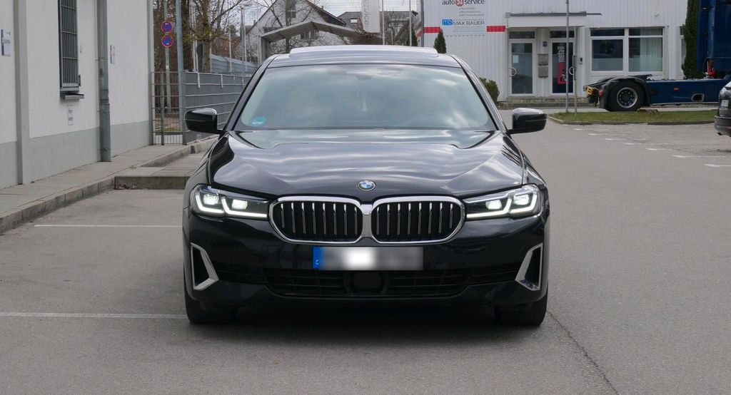 Image of BMW 520