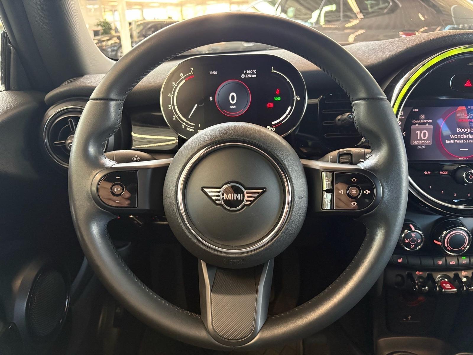 MINI One 3Türer Classic Trim PDC Navi Shz LED CarPlay, миниатюра 10