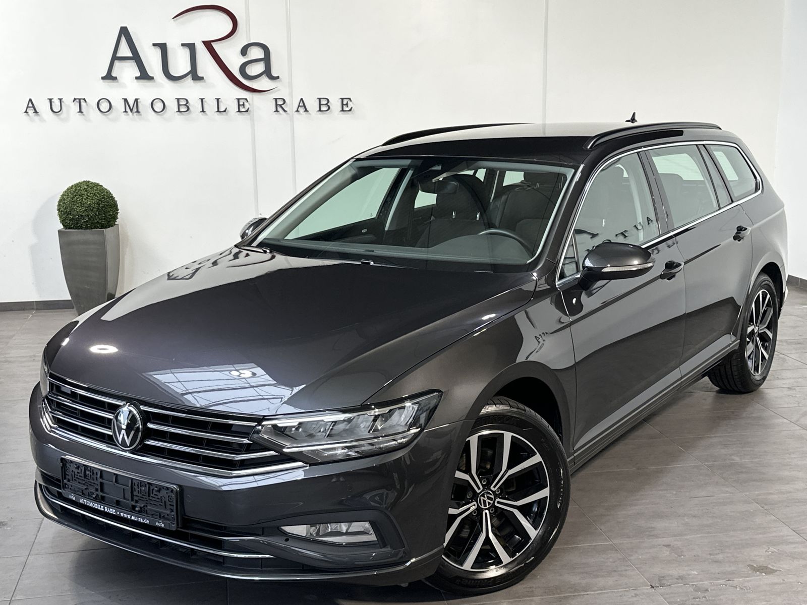 Fahrzeugabbildung Volkswagen Passat Variant 2.0 TDI DSG Business NAV+LED+ACC