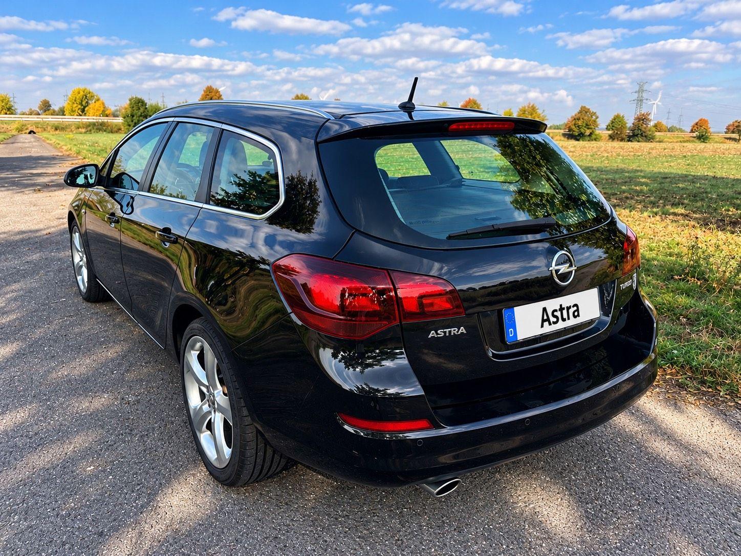 Opel Astra 2011 — engine 140 HP (103kW)