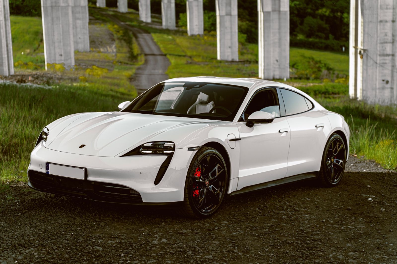 PORSCHE Taycan 4S BOSE - 6000 KM - AIR SUSPENSION