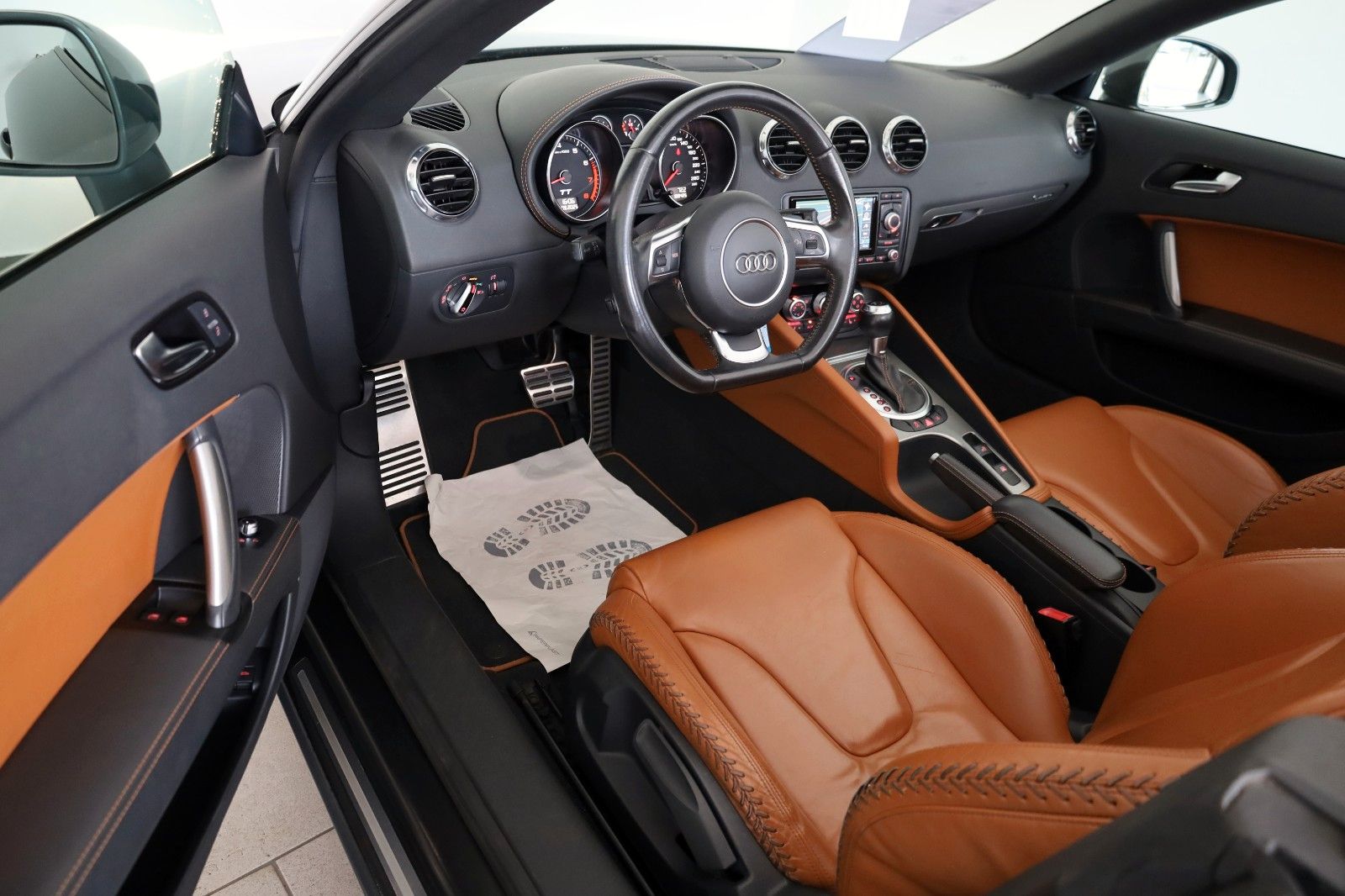 Fahrzeugabbildung Audi TT Roadster 2.0 TFSI quattro,Leder,Navi,Xenon,SH