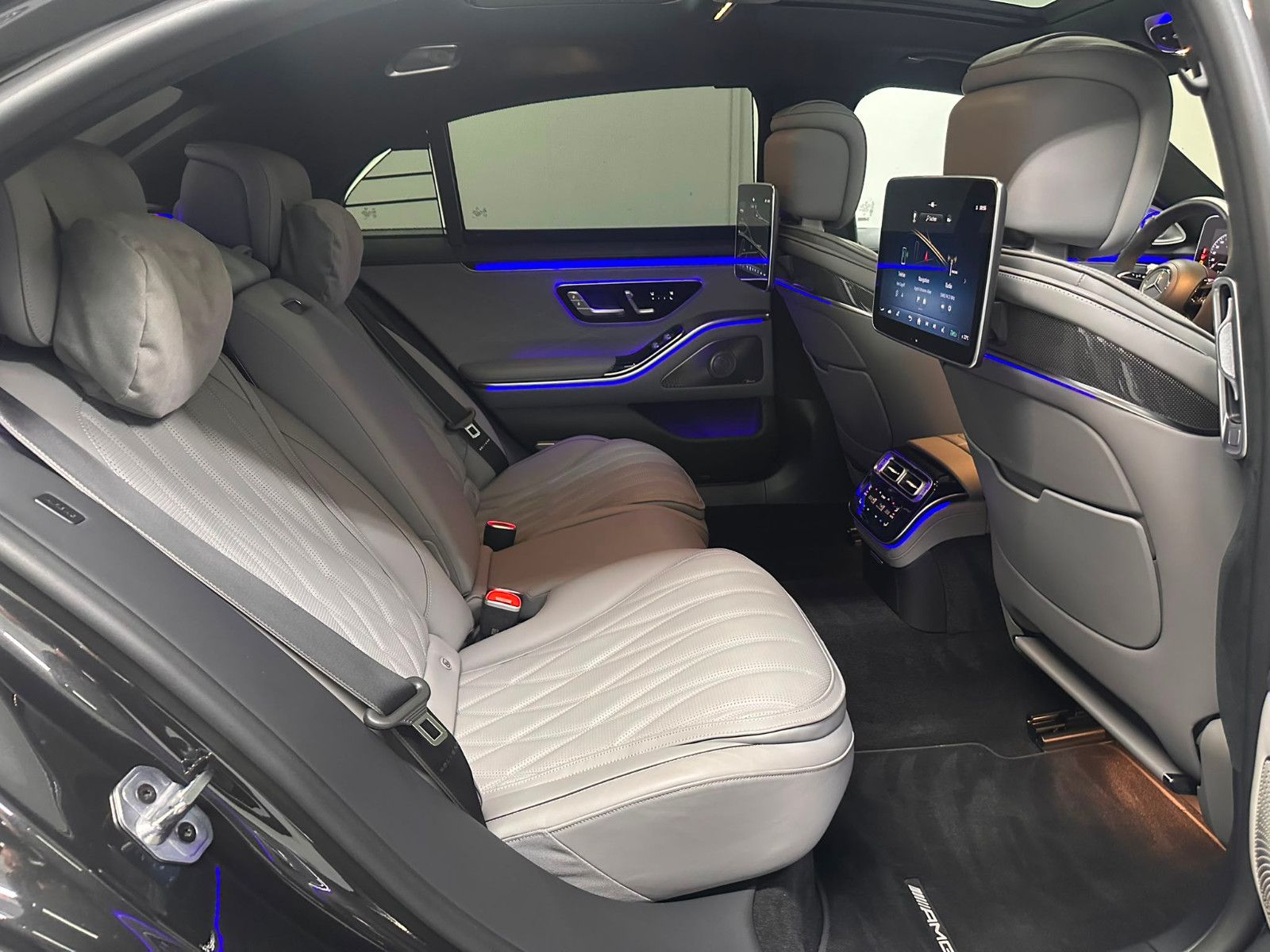 Fahrzeugabbildung Mercedes-Benz S 63 E Performance L *KERAMIK*TV*PANO*MASSAGE*