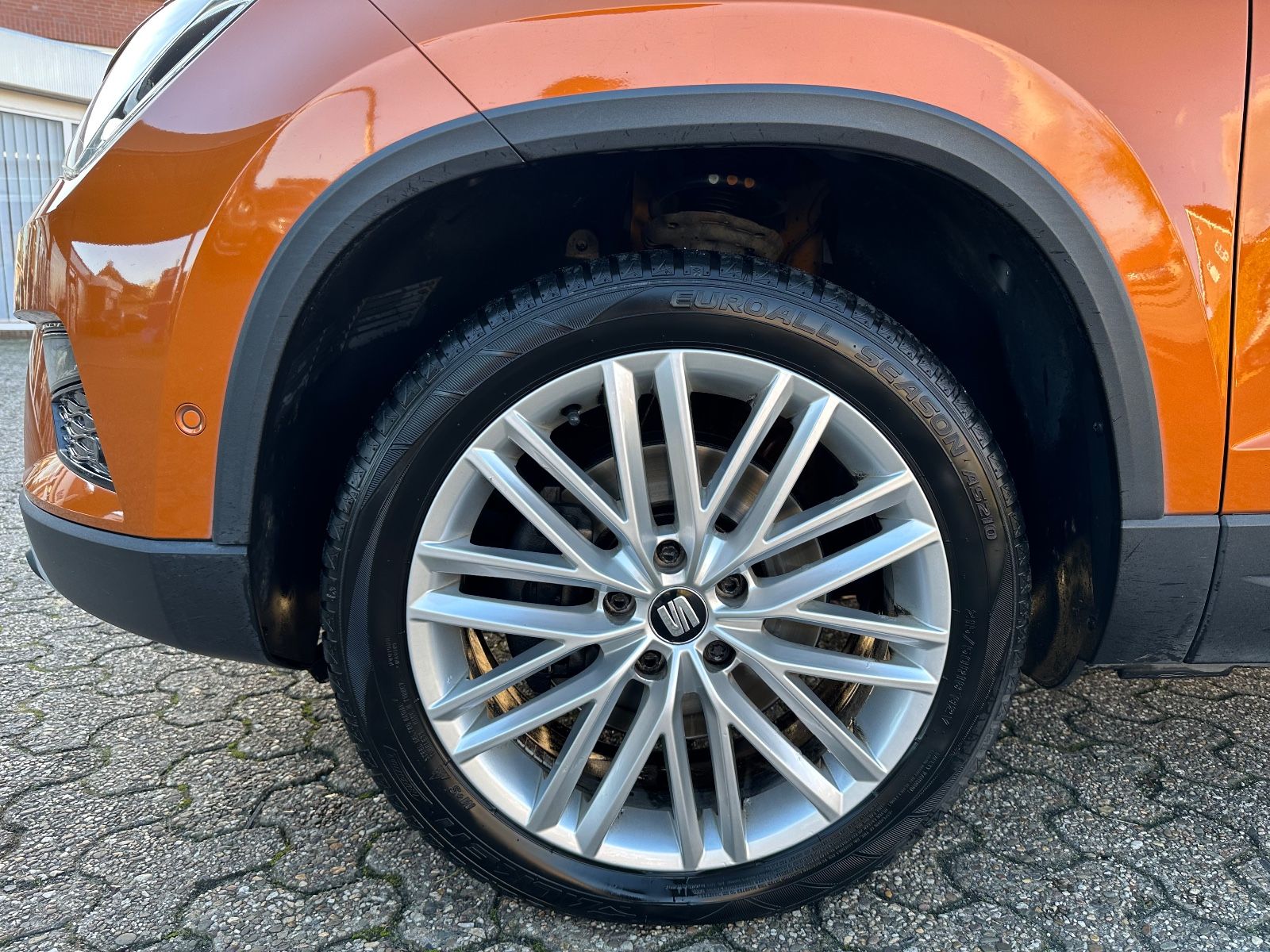 Fahrzeugabbildung SEAT Ateca 1.4 TSI ACT Xcellence Pano/AHK/LED/360°