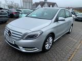 Mercedes-Benz B 220 4Matic*NAVI*SiHz*4Matic*BT* - silberne Mercedes-Benz B 220