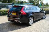 Volvo V60 1.6 T3 Momentum Aut. Navi|LMV|Clima|PDC - Volvo V60: Scheckheftgepflegt