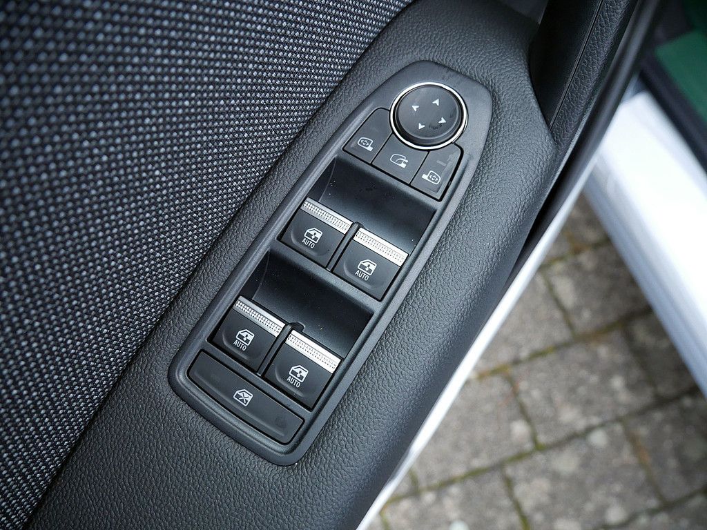 Fahrzeugabbildung Renault Captur Techno TCe 140 EDC Mild Hybrid