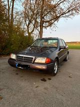 Mercedes-Benz C 220 (W202), Baujahr 1995 - Mercedes-Benz C 220: Braun