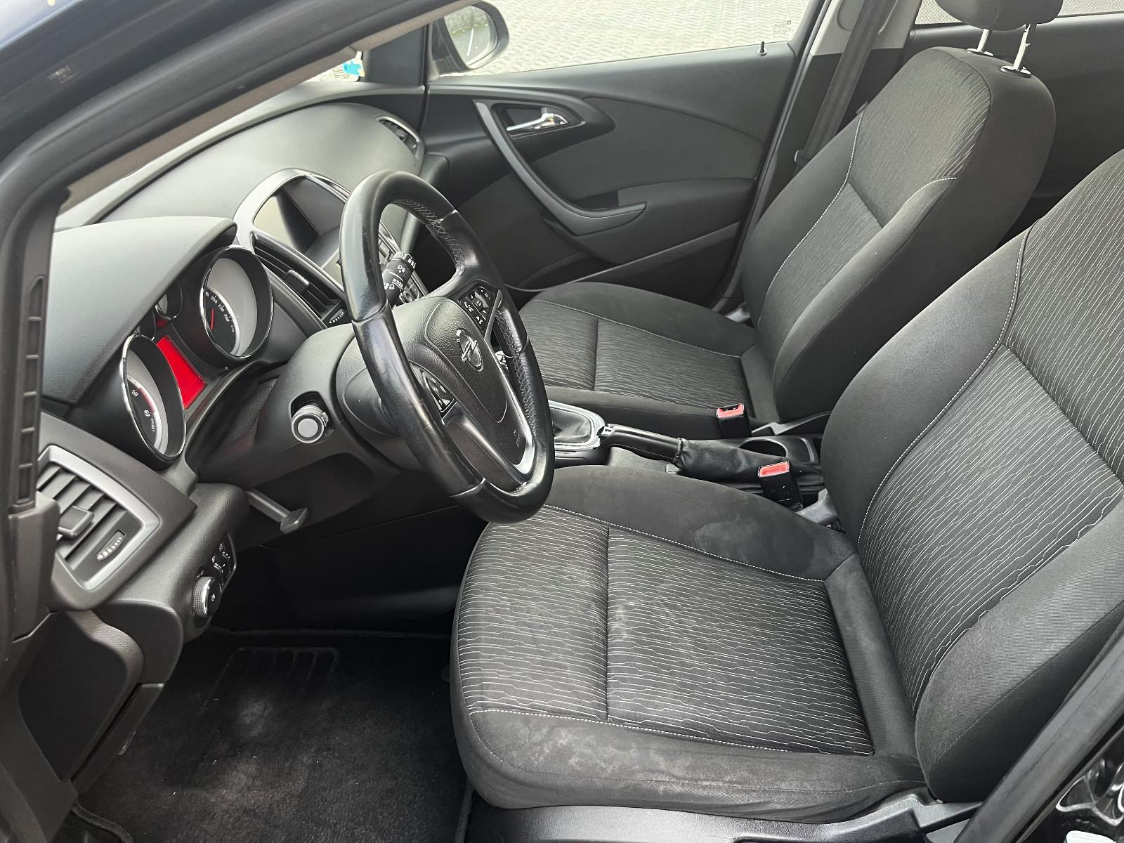 Opel Astra 2015 — photo 9