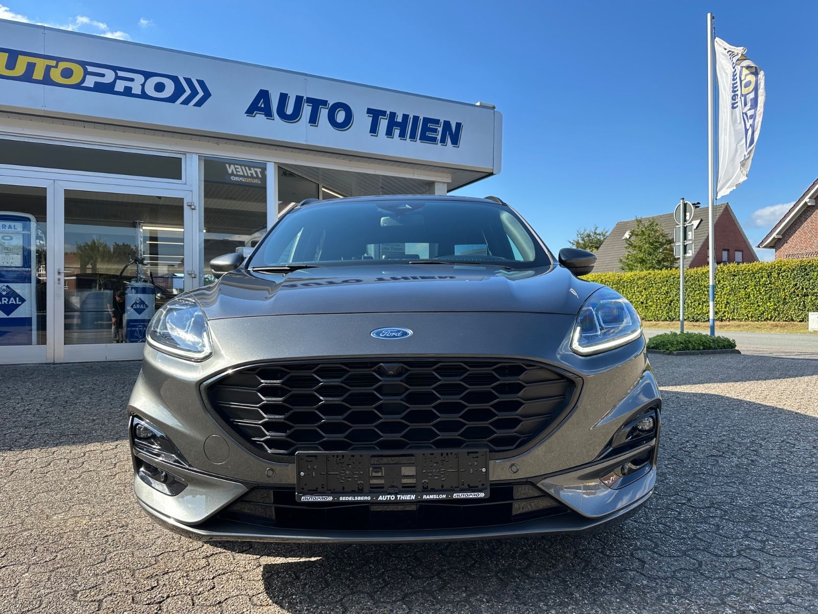 Fahrzeugabbildung Ford Kuga 2.0 EB ST-Line X 4x4/AHK/LED/B&O/HUD