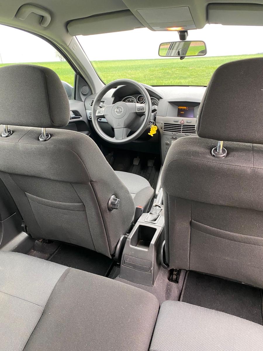 Opel Astra 2005 — photo 9