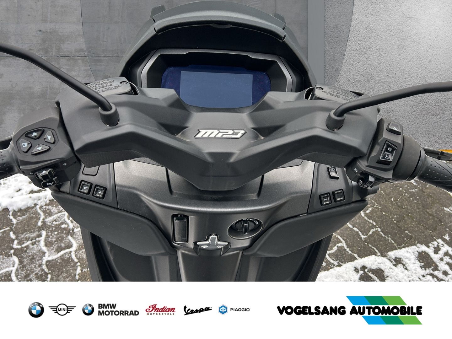 Fahrzeugabbildung Piaggio MP3 400 HPE Sport, Modell 2024, E5, TFT Display,