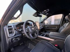 DODGE RAM 3500 Laramie RamBox Night Crew 6.7HO 8 Gang