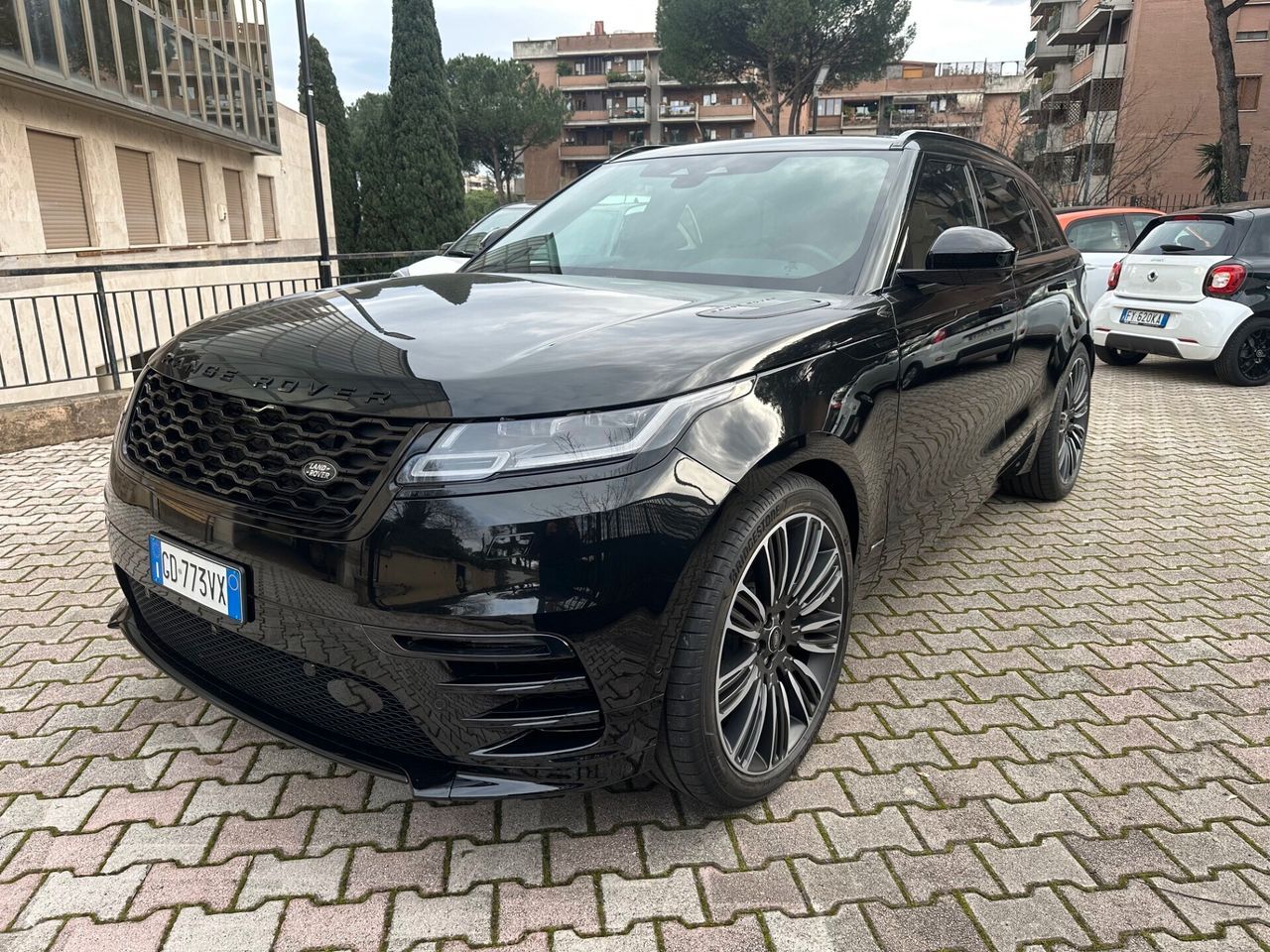 Land Rover Range Rover Velar 04/21 km.18130 3.0D i6 300cv R imagem 3