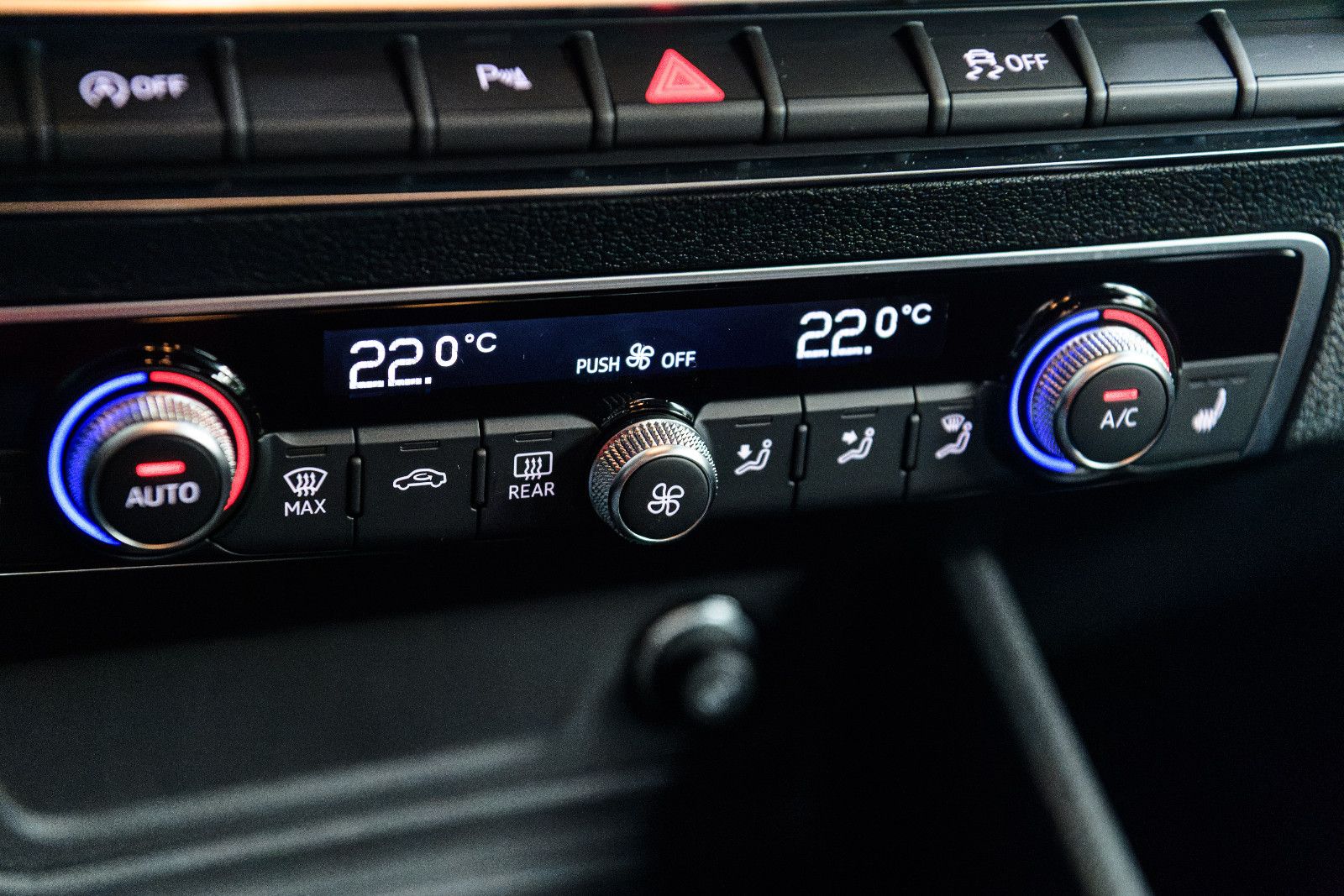 Fahrzeugabbildung Audi Q2 35 TFSI +Kamera +Sitzheizung +DAB