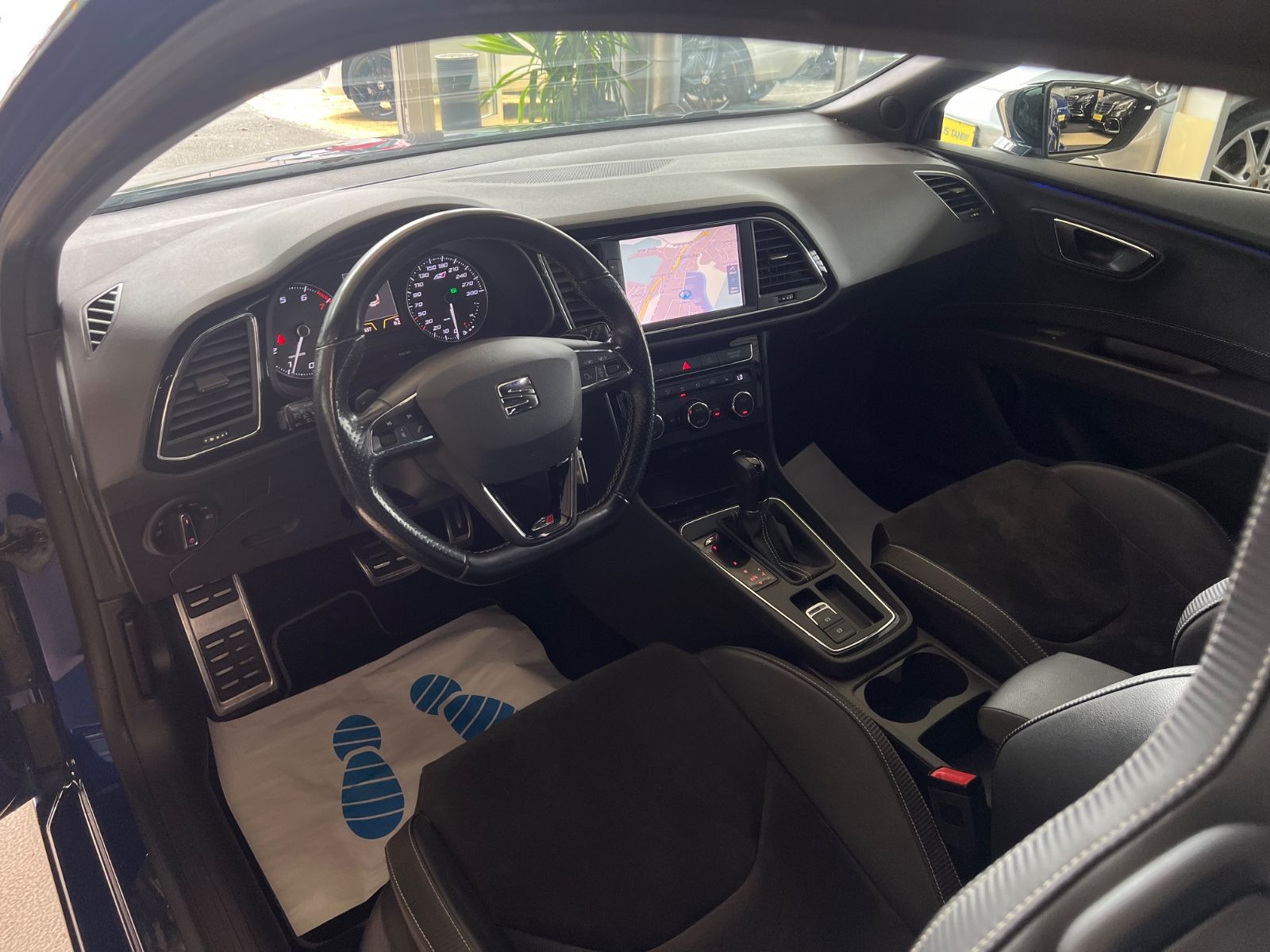 Fahrzeugabbildung SEAT Leon SC Cupra 300 *Mystery Blue* SPORTSITZE *