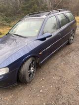 Opel Vectra - Opel Vectra aus 1999: Kombi