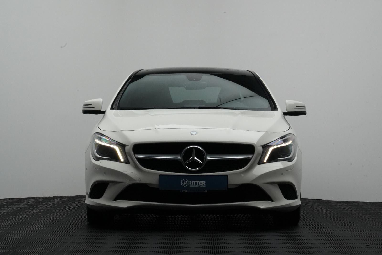 Mercedes-Benz CLA 180 Urban Bi-Xenon PANO NAVI SHZ ParkAss.