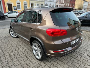 Fahrzeugabbildung Volkswagen Tiguan R-LINE 19 ZOLL  DSG NAVI XENON KAMERA