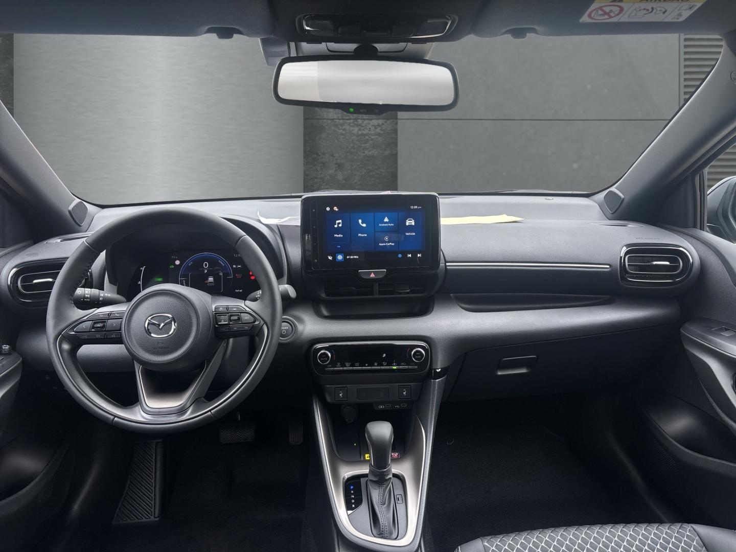 Mazda 2 Hybrid HOMURA LED ACC Apple CarPlay Digitales 