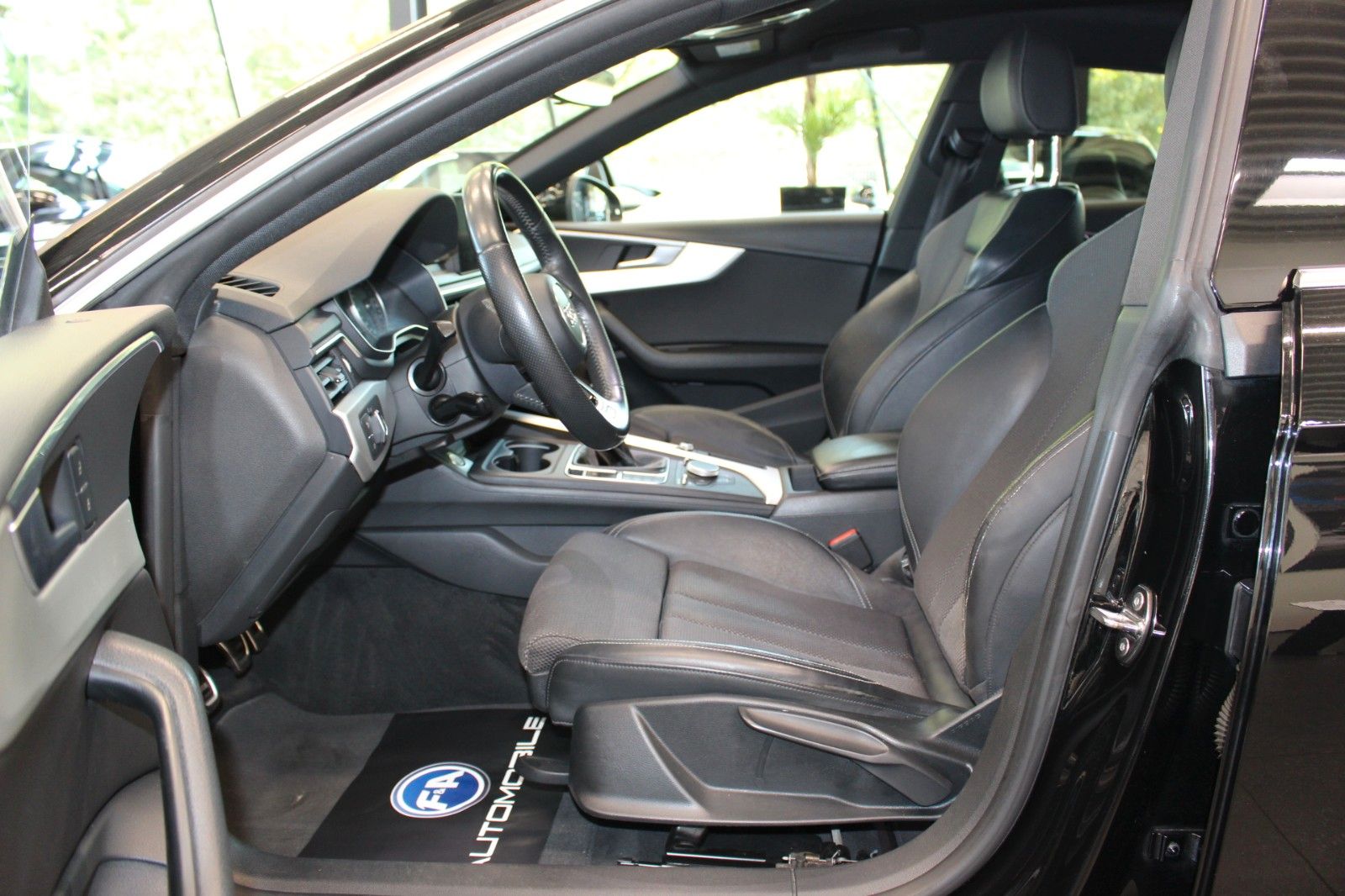 Fahrzeugabbildung Audi A5 2.0 TDI S Line Sportpaket 1.Hand+Keyless-Go