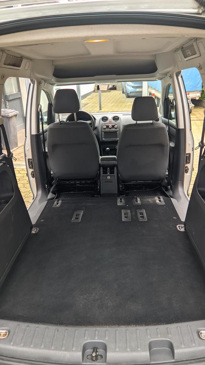 Volkswagen VW Caddy Team 1.6 TDI | 5-Sitzer | AHK | Kamera 