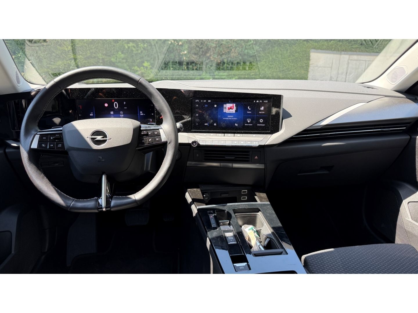 Fahrzeugabbildung Opel Astra L Sports Tourer Edition Navi Digitales Coc