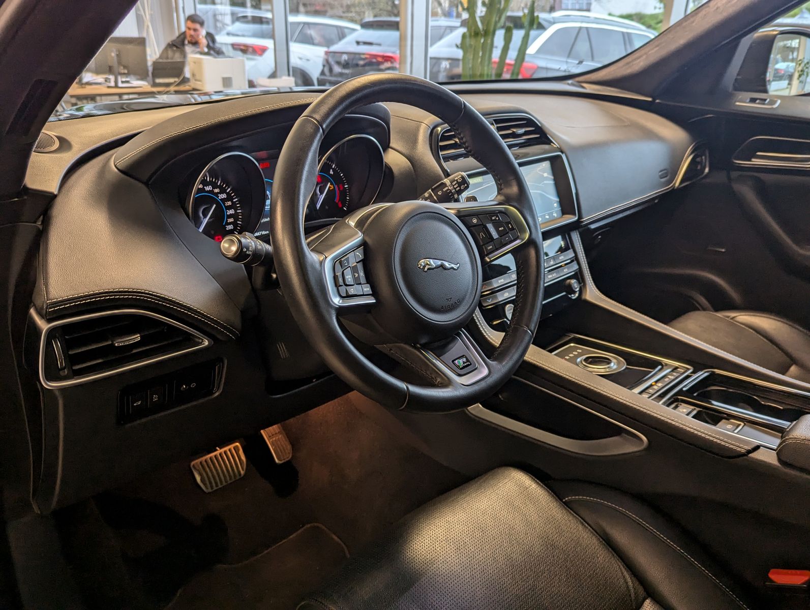 Fahrzeugabbildung Jaguar F-PACE R-Sport AWD Black LED+ PanoACC 22"