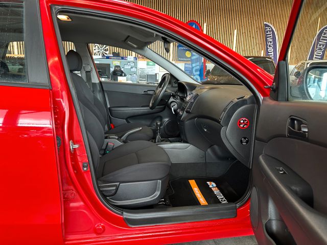 MYAUTOCENTER – Gebraucht- und Jahreswagen mit Werkstattservice in Pfaffenhofen Hyundai i30 *Scheckheft*Klimaanlage*TÜV-NEU*